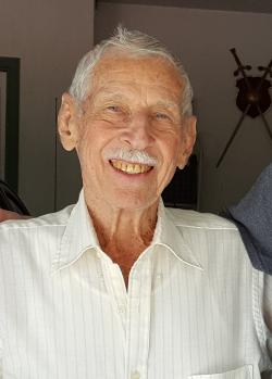 August M Hartmann