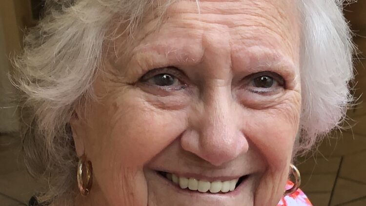 Mary E Boles