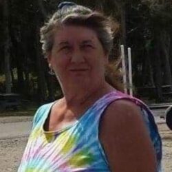 Linda J Carlton