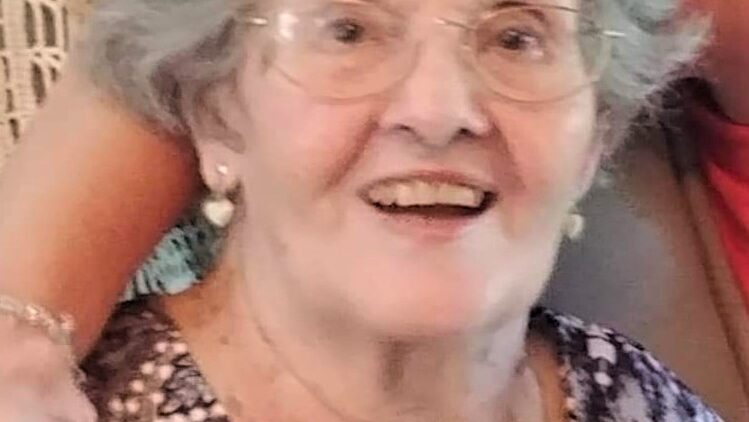 Dorothy M Kelly