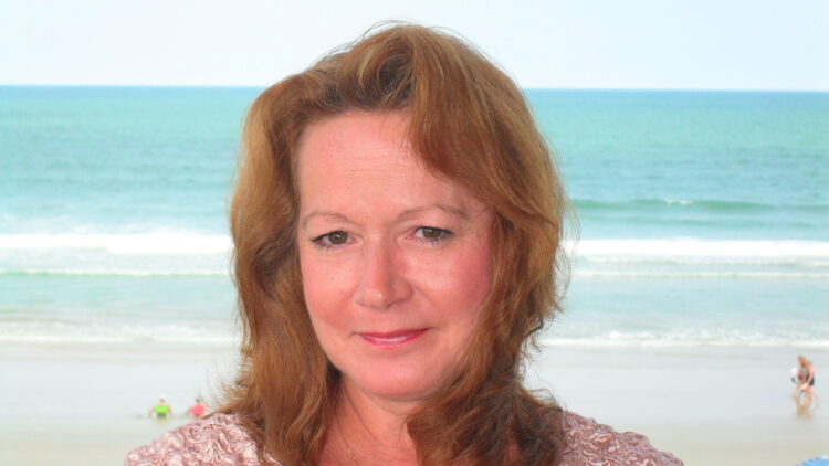 Teresa D Lee