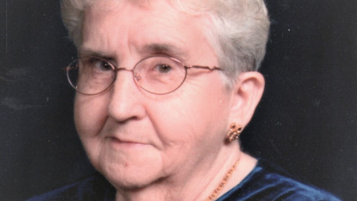 Ruth M Weaver