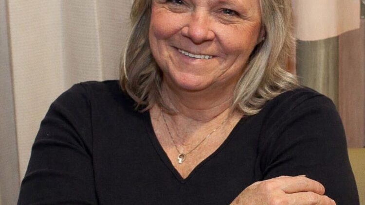 Linda Fay Dixon